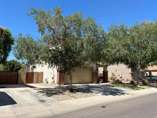 Building Photo - 6982 W Glenn Dr