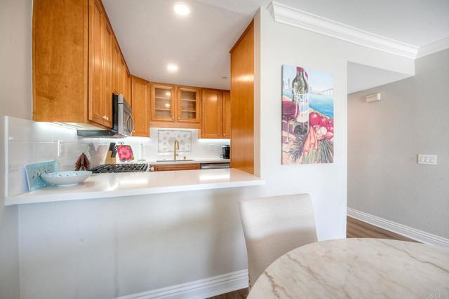 Building Photo - 7509 Ave