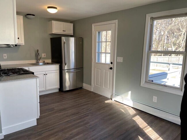 Foto del edificio - 2134 Warwick Ave