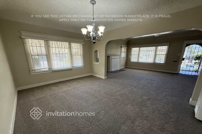 Foto del edificio - 3454 W 76th St
