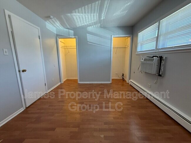 Foto del edificio - 39 King Arthur Ct