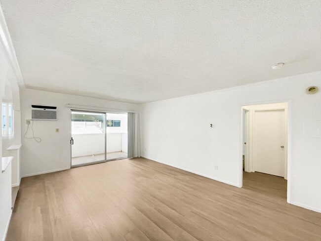Building Photo - 960 Larrabee St