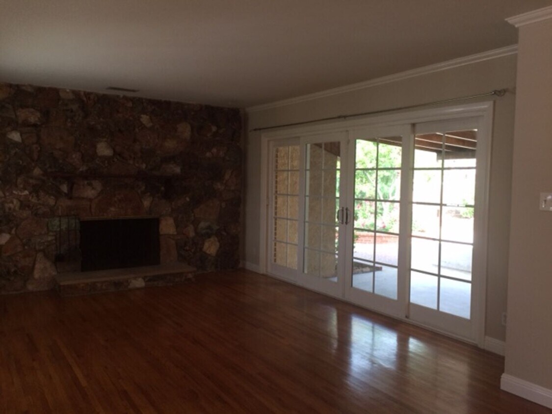 Foto del edificio - Coming Soon - Beautiful Burbank Home