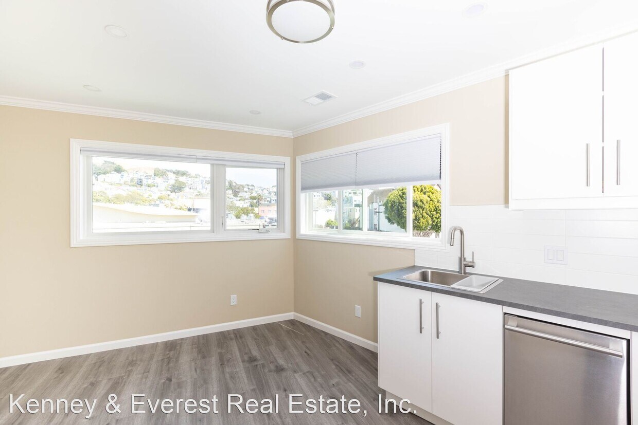 Primary Photo - 2 br, 1 bath House - 12 Day Street