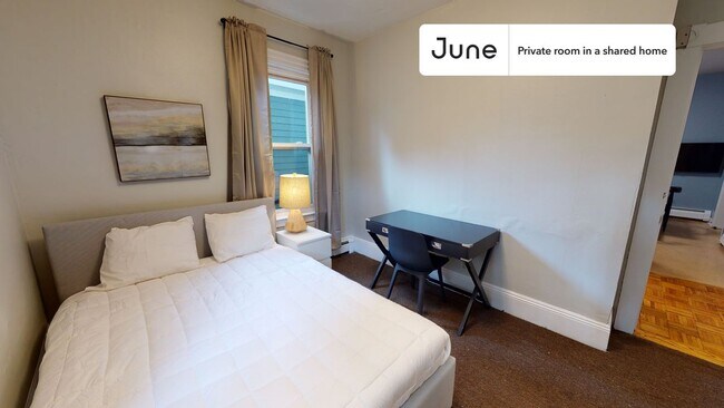 Foto del edificio - Room in Shared 3 bed/1 bath home