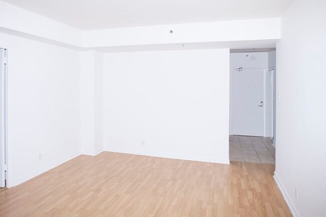 Building Photo - 3455 Rue Aylmer