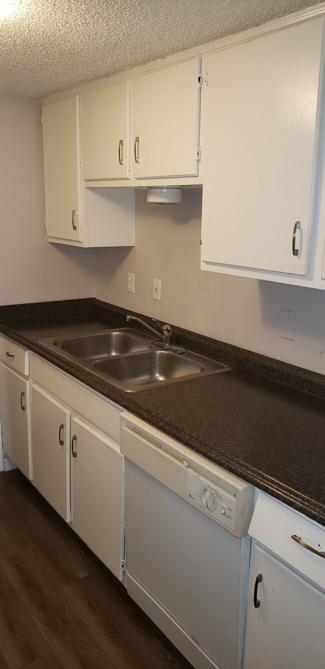 Foto del edificio - 935 Linde Ave