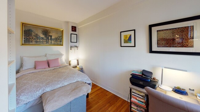 Foto del edificio - Gorgeous Harvard Sq. 1bd/1ba; Near the T!