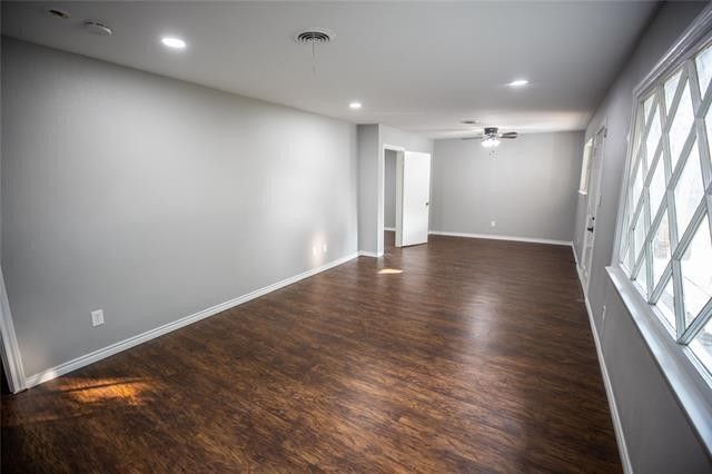 Foto del edificio - 5820 Wheaton Dr