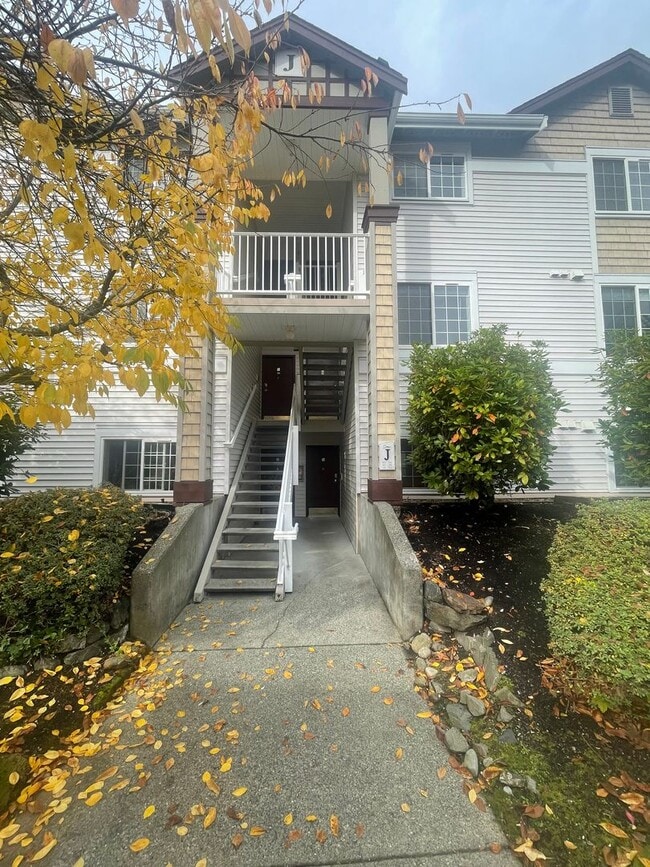 Sammamish - 3 BR, 2 BTH ground floor condo... - Sammamish - 3 BR, 2 BTH ground floor condo...