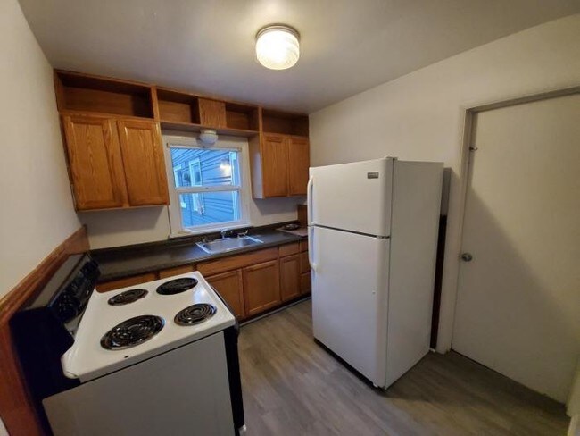 Building Photo - 1 bedroom in Everett WA 98201