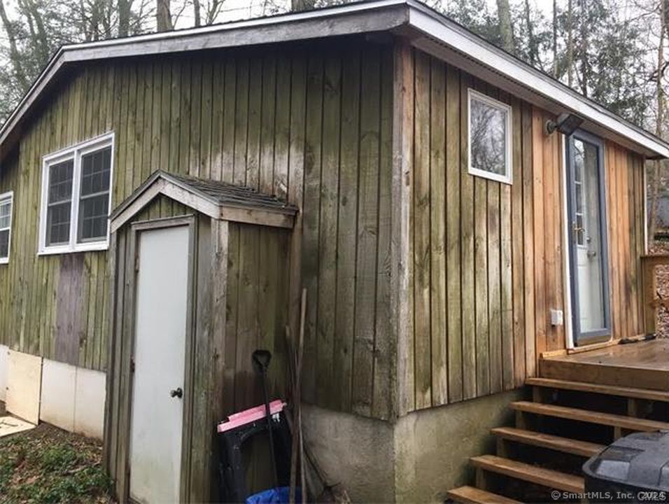 Primary Photo - 27 Farview Dr