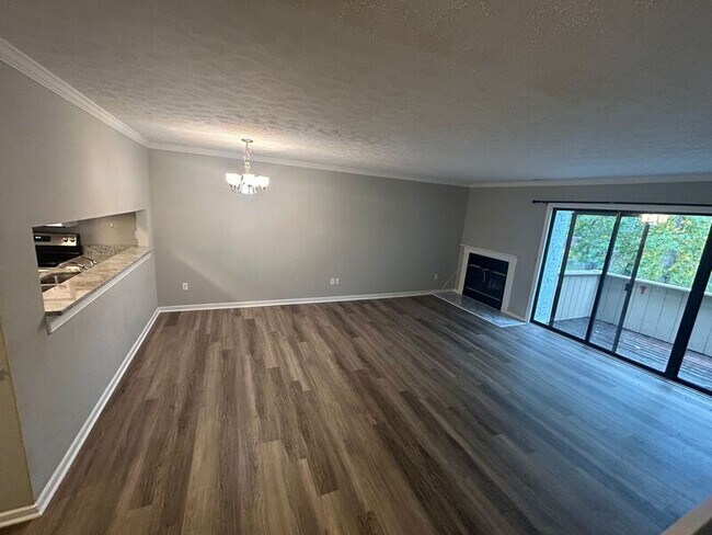 Building Photo - 2704 Spinnaker Ct