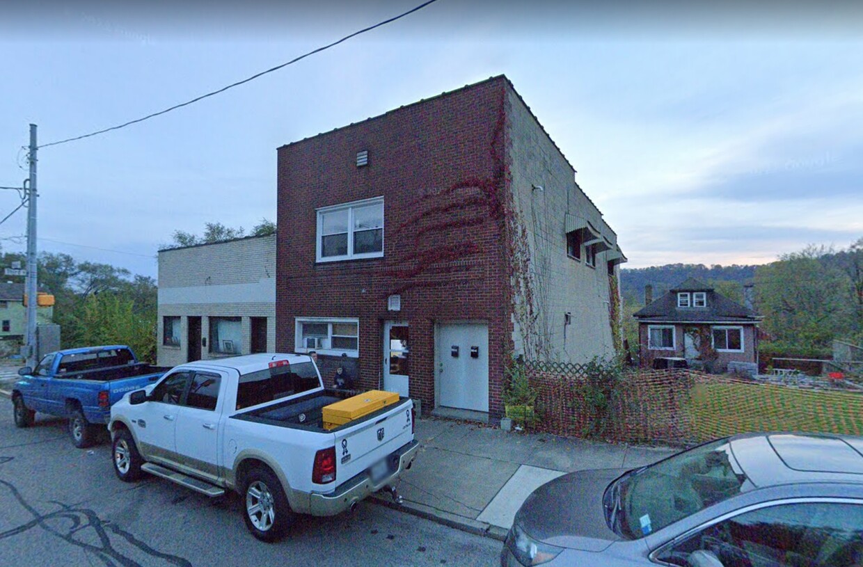 Primary Photo - 224 Midland Ave