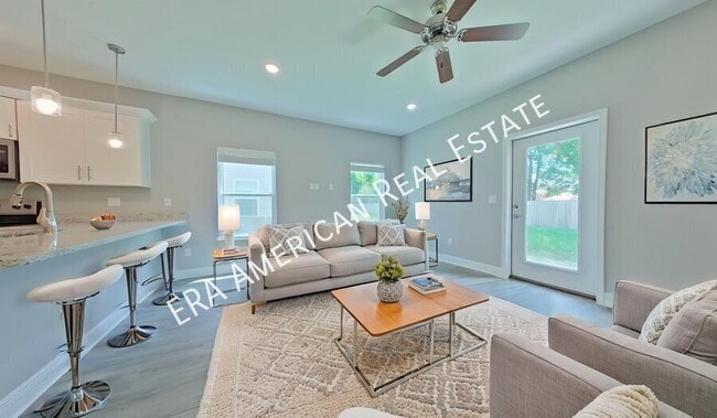 Building Photo - 844 Fairview Dr
