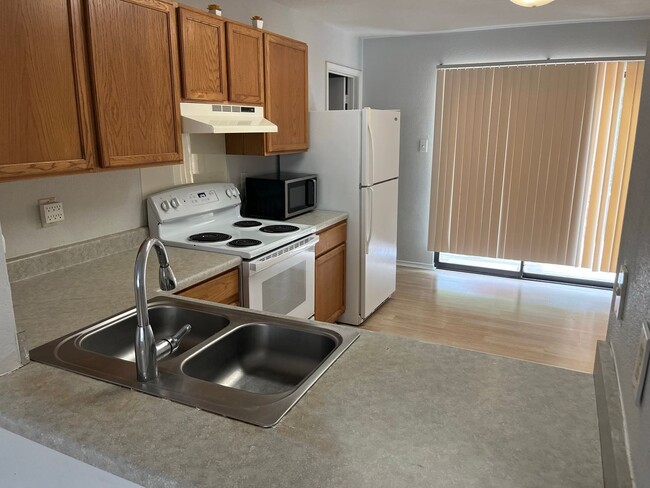 Building Photo - 3BR/2.5 Bath House in the San Antonio Medi...