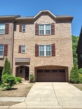 Building Photo - 6432 Fairway Row Ln