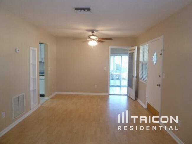 Foto del edificio - 944 Shorecrest Ave