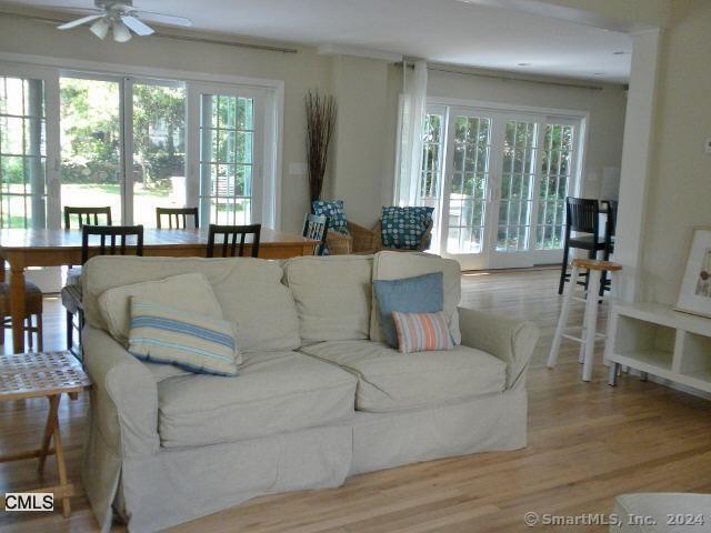 Foto del edificio - 914 S Pine Creek Rd