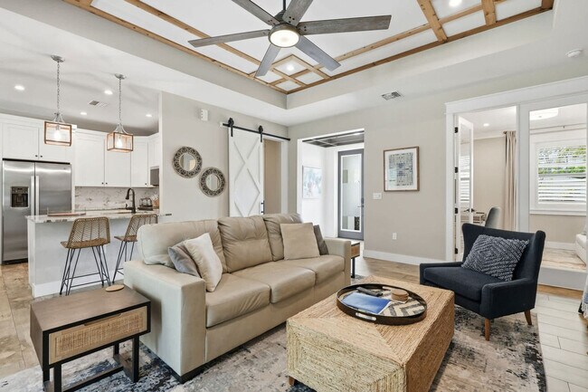 Foto del edificio - 3554 McComb Ln