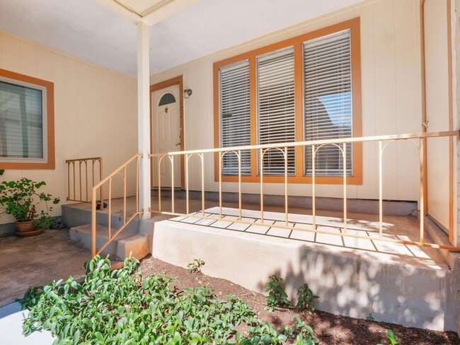 Building Photo - 3513 Westchester Ave