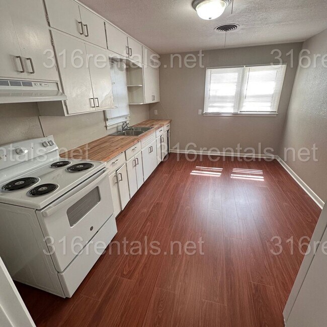 Foto del edificio - $895 - 2 bedroom / 1 bathroom Single Famil...