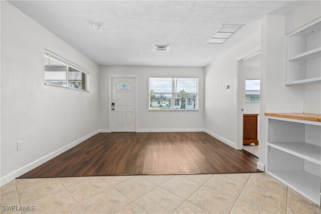 Foto del edificio - 27470 Village Garden Way