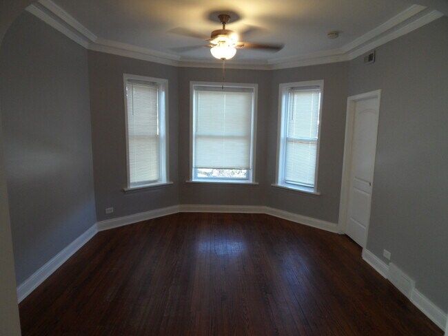 Building Photo - 7537 S Evans Ave