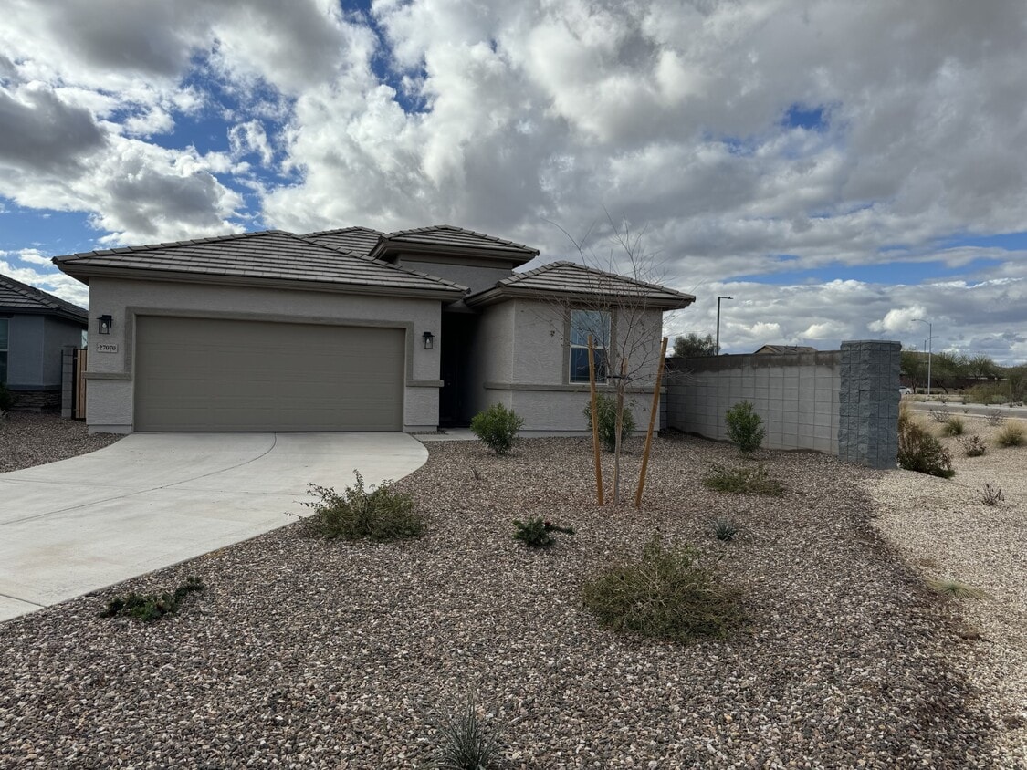 Primary Photo - 27070 N 170th Ln