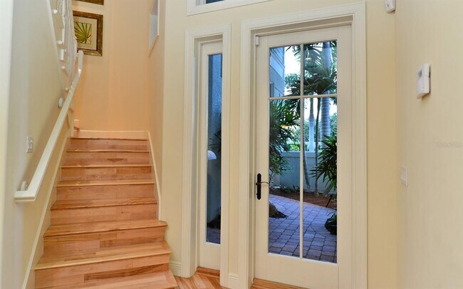 Building Photo - 1080 Seagrove Ln