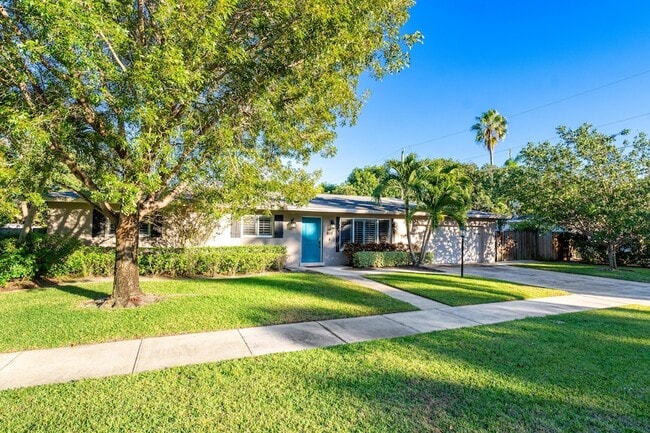 Photo - 770 NW 3rd Ave House