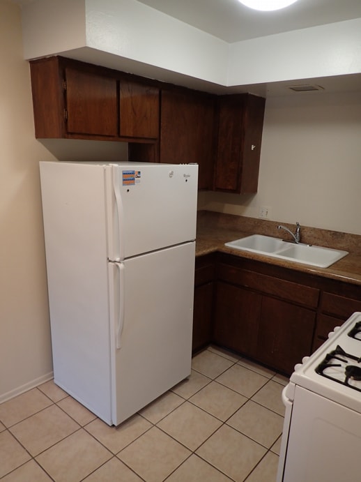 Building Photo - 420 Ellwood Beach Dr