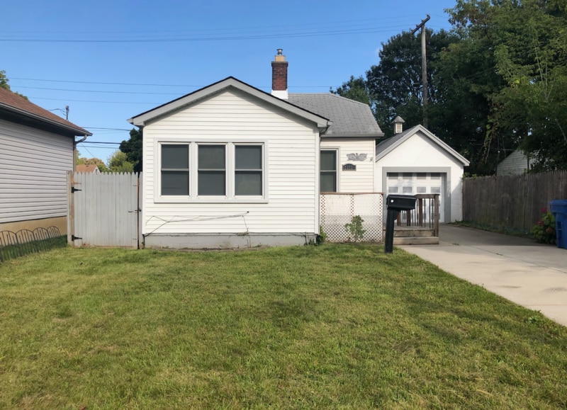 Primary Photo - 23230 Columbus Ave