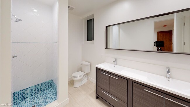 Building Photo - 1 br, 1 bath House - 3381 Descanso Dr Priv...