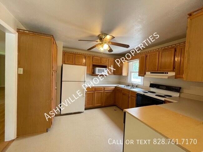 Foto del edificio - 178 Starnes Cove Road