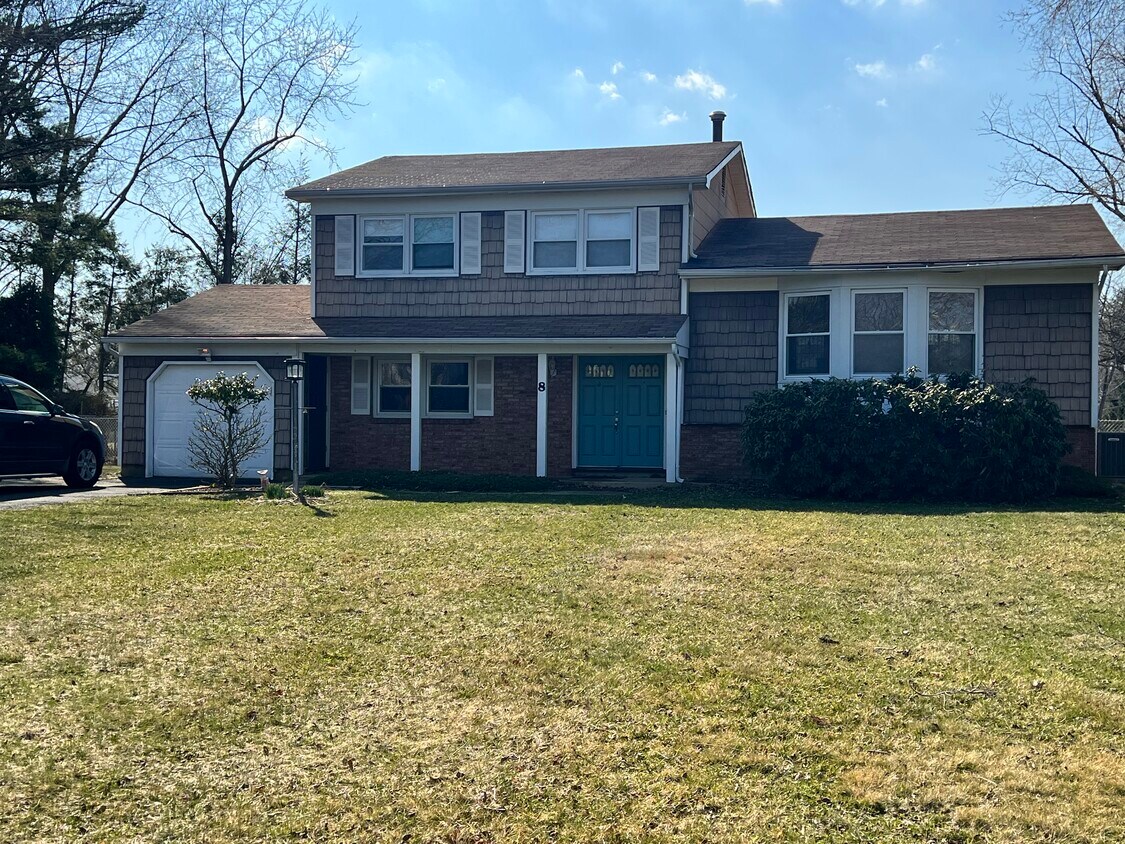 8 Concord Dr, Manalapan, NJ 07726 House Rental in Manalapan, NJ