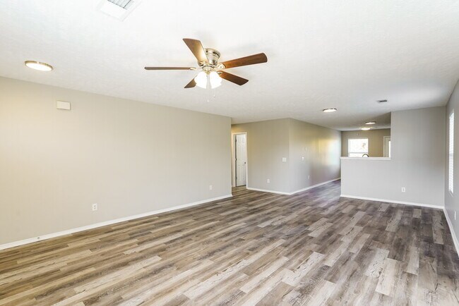 Foto del edificio - 2761 Sutherland Dr