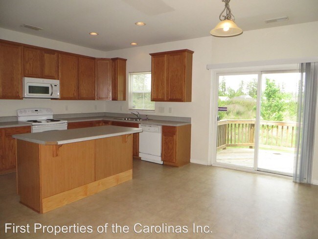 Building Photo - 4 br, 2.5 bath House - 3029 Rhododendron Pl