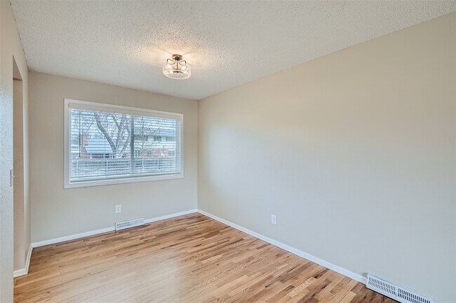 Foto del edificio - 2772 S Saulsbury St