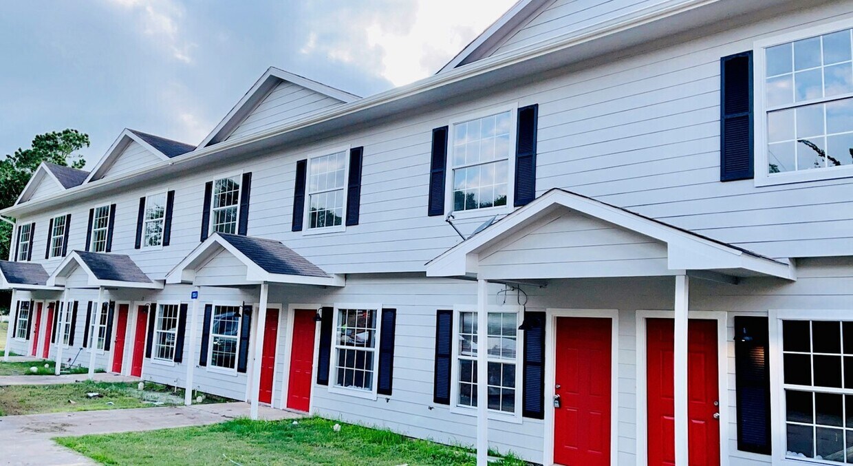 Foto del edificio - Townhomes on Anita