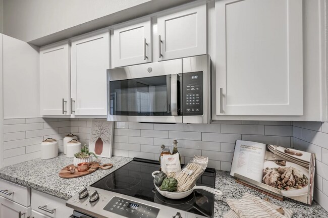 Foto del edificio - Lease Today, Save Tomorrow – $250 Off Move-In