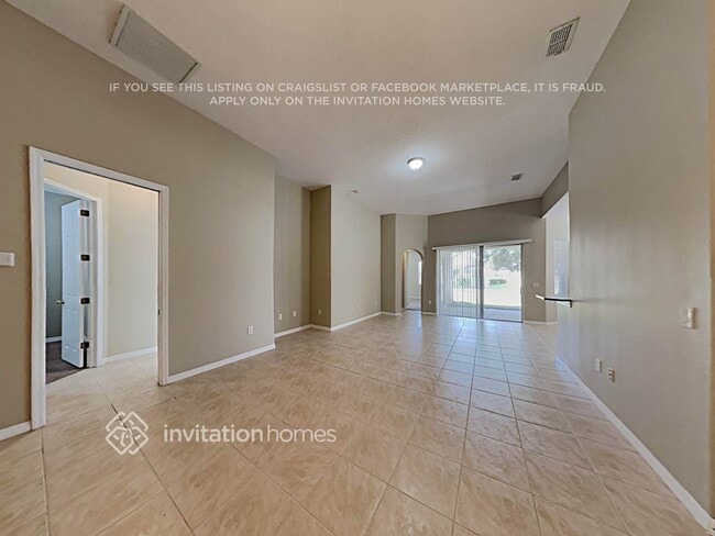 Foto del edificio - 652 Newhall Ln