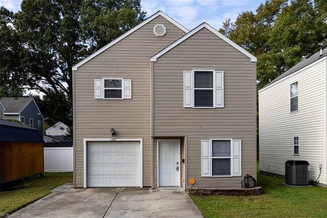 Building Photo - 1303 Swindel St