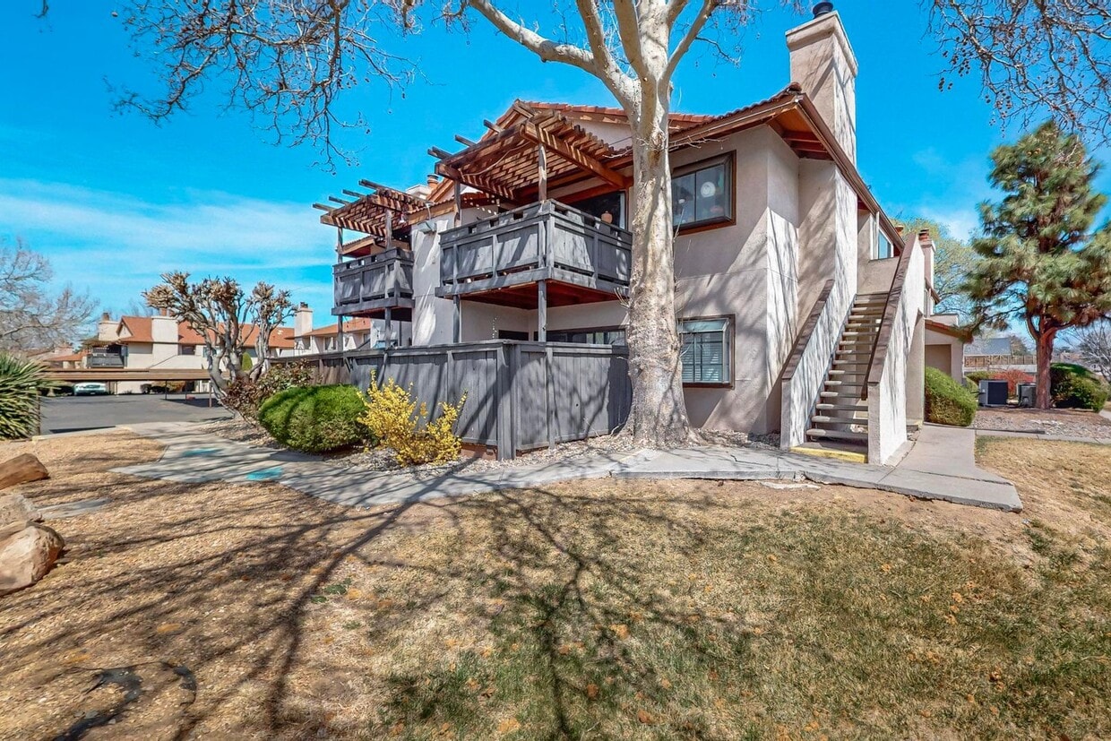 NE well located Two Bedroom Condo. - NE well located  Two Bedroom Condo.