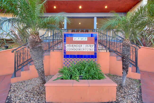 Building Photo - 1707 Pacific Coast Hwy