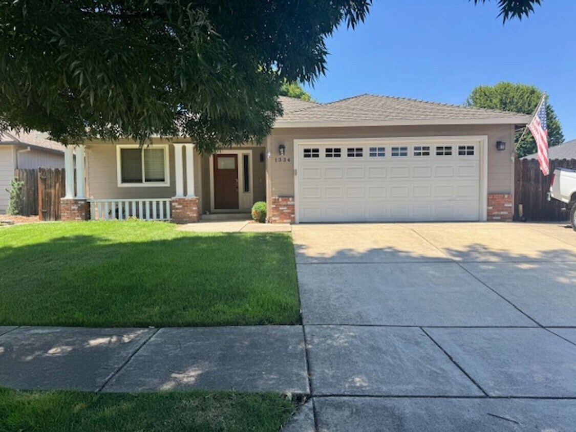 Foto principal - MODERN COMFORT & OPEN LAYOUT 3 BEDROOM SIN...