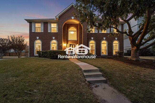 Building Photo - Renovated Home is Established Plano Neighborhood