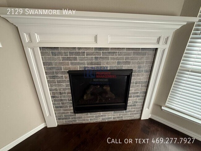 Building Photo - 2129 Swanmore Way