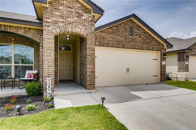 Foto del edificio - 111 Lillian Dr