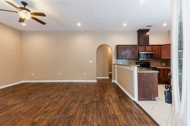 Foto del edificio - 10552 FM Rd 2432